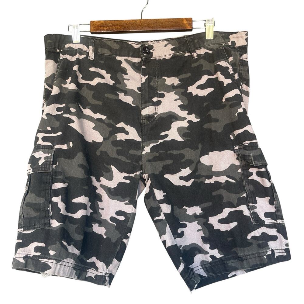 Y2K Roadblock‎ Mens Camo Cargo Shorts Size 38 Black Gray Casual Summer Gorpcore
